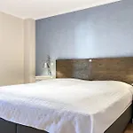 Baltischer Hof 11 *